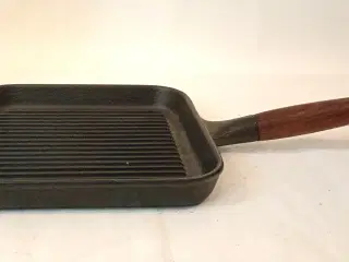 STOR STØBEJERNS GRILLPANDE FRA COPCO MED TEAKGREB