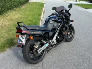 Honda VFR 750 F