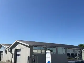 Flot og nyrenoveret lager og kontor lejemål i Kolding