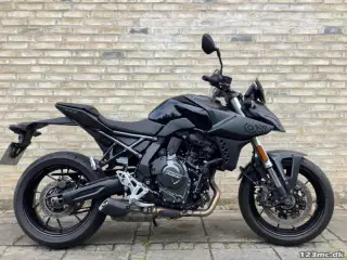 Suzuki GSX-8S