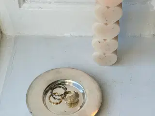 Sølvplet, flad m fordybning