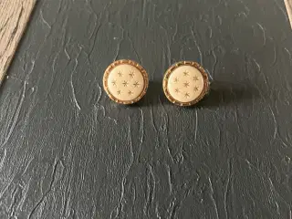 Ældre manchetknapper