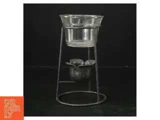 Glas vase og metal lysestage med ornament (str. Ø. 8,5 cm. længde, 17,5 cm)