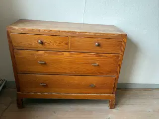 Kommode i origon pine