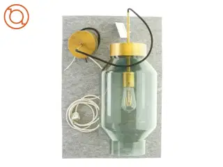 Loftlampe i farvet glas og messing