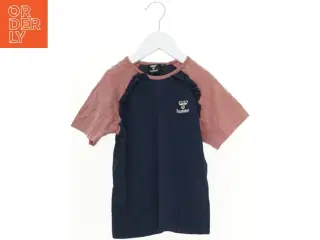 T-Shirt fra Hummel (str. 122 cm)