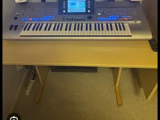 Yamaha Tyros 5 