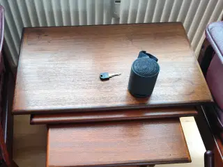 Indskudsborde i teak 