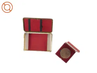 Etui og medalje (str. 9 cm 16 garanti cm)