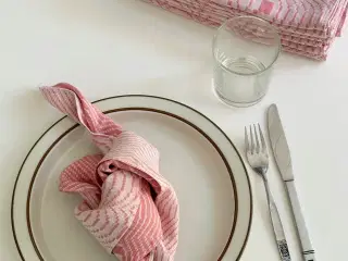 Lyserøde stofservietter, 8 stk samlet