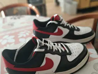 Nike Air Force 1 Str 44.5