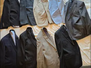 Blandede jakkesæt til mænd størrelse m og large