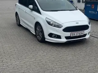 Ford s-Max ST-Line