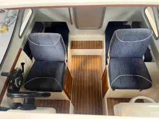 Bella 572C med 90hk Evinrude E-tec