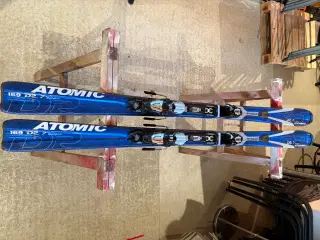 Atomic  Carving ski