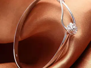 * Sterlingsølv; Smukt armbånd - med rose