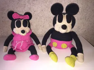 Hæklede Minnie og Mickey Mouse