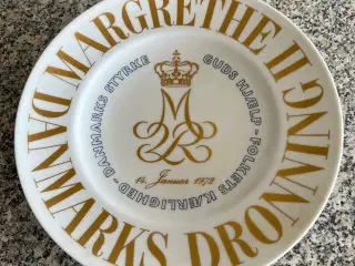 Platte af Dronning Margrethes monogram