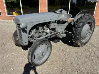 Ferguson Grå Ferguson traktor