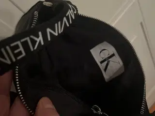 Calvin Klein skuldertaske 