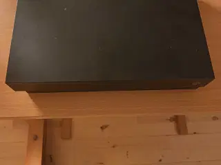 Xbox One X