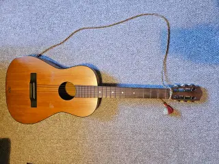 Akustisk guitar (ældre, brugt)