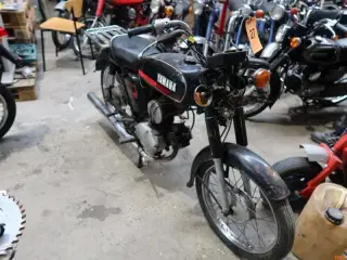 KNALLERT, Yamaha
