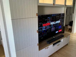 Ikea tv møbel, med skab og vitrine 