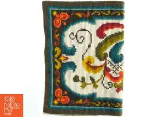 Broderet vægtæppe - norsk åkle (str. 48x68 cm)
