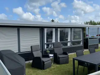 Fastliggervogn på Jambo feriepark sælges. 