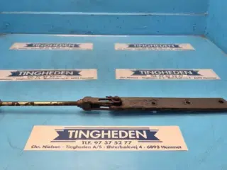 Massey Ferguson 690 Bremsestang 1679679M92