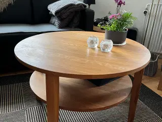 Sofabord i olieret eg