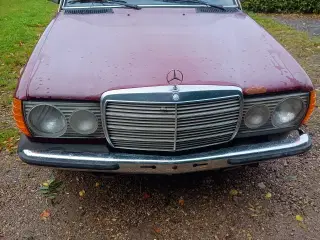 Mercedes 123 240D