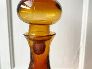 Brunt glas, buttet