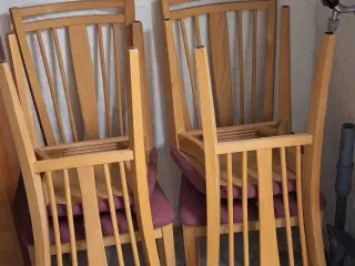 Spisebord bord med 4 stole og 2 tillægsplader  mær