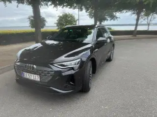 Audi Q8 e-tron 50 S-line quattro
