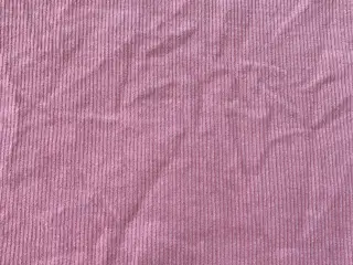 Stof i lyserød babyfløjl 
