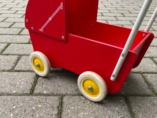 Lille rød dukkevogn