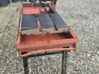 HUSQVARNA fliseskærer med rullebord