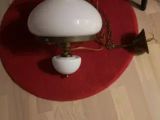 Loftlampe, i hvid porcelæn messing.