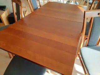 Spisebord m. 6 stole