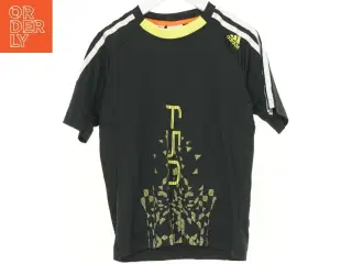 T-Shirt fra Adidas (str. 128 cm)