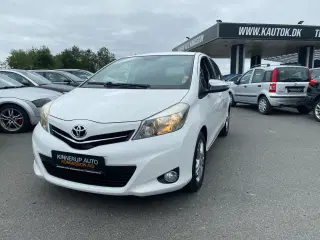 Toyota Yaris 1,0 VVT-I T2 Style 69HK 5d