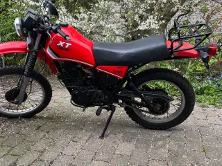 Yamaha XT 550