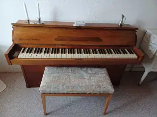 Pianino bortgives 