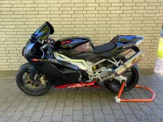 Aprilia RSV 1000 R