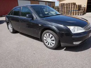 Ford Mondeo 2.0 Benzin Årgang 2004 (momsfri)
