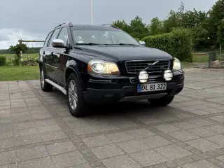 Volvo XC90 V8 