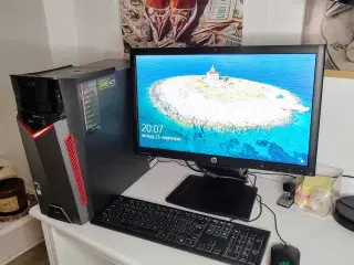 Acer Gaming PC sæt(skærm, PC, mus og tastatur).