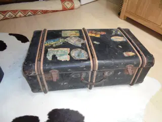 2 originale gamle kufferter